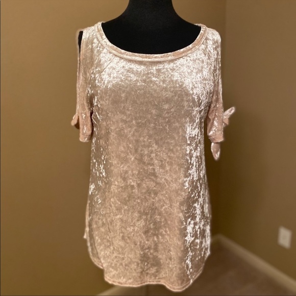 Sanctuary Crushed Velvet Cold Shoulder Blouse - Picture 1 of 5